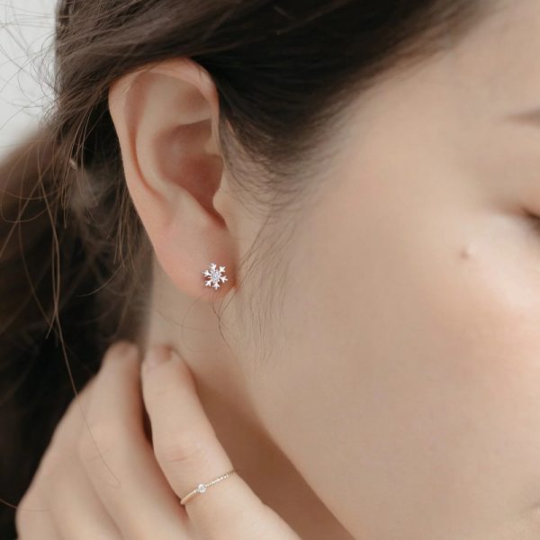 S999 Silver Earrings Ear Bone Pin Simple Snowflake Ear Bone Stud Diamond - Image 3