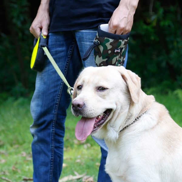 Multifunctional dog walking pocket - Image 4