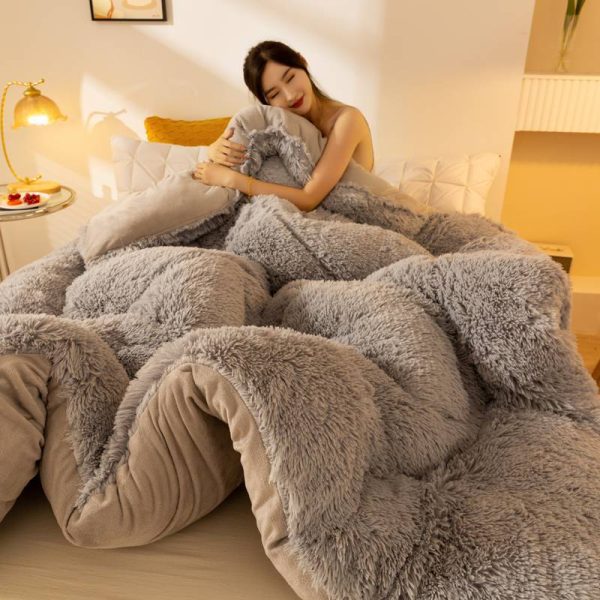 Super Soft Long Fleece Mink Crystal Velvet Thickened Warm Winter Quilt - Image 6