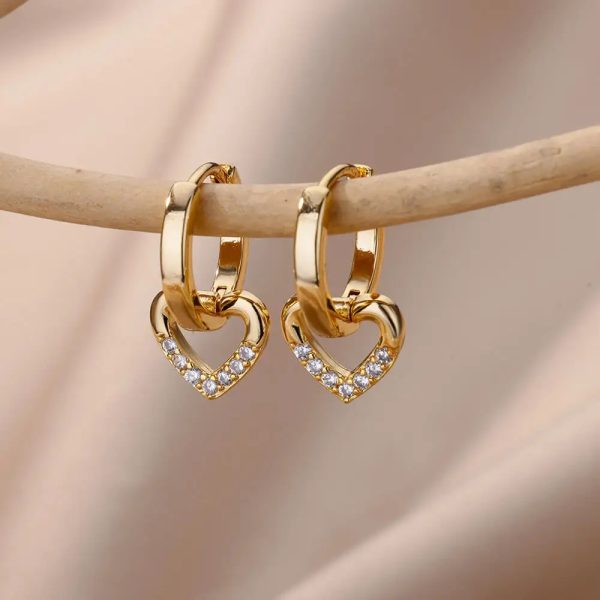 Hollowed Heart Shape Design Inlaid Zircon Ear Ring - Image 3