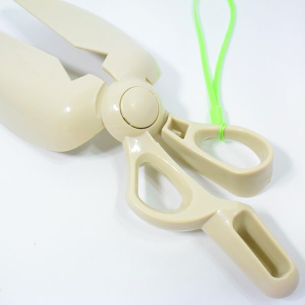 Simple Going Out Scissors Style Dog Poop Clip - Image 3