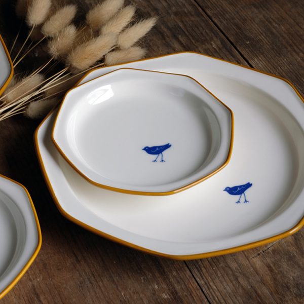 Anise hand-painted hedgehog bird dinner plate