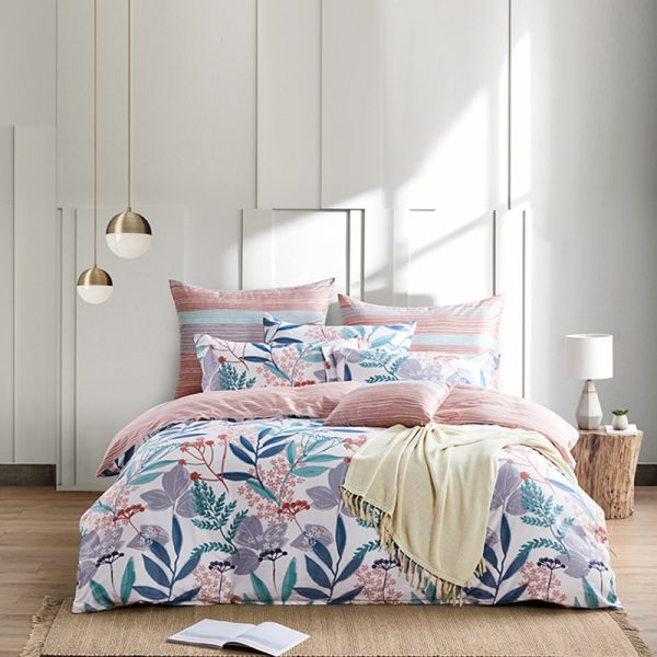 Four-piece set of long-staple cotton satin printed bedding - Image 2