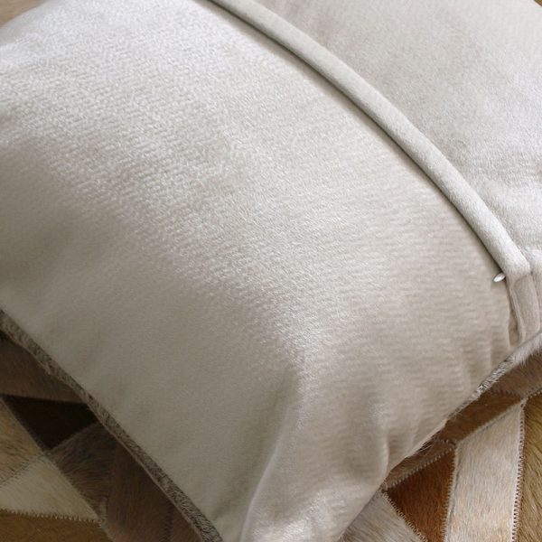 Cowhide stitching pillow - Image 4