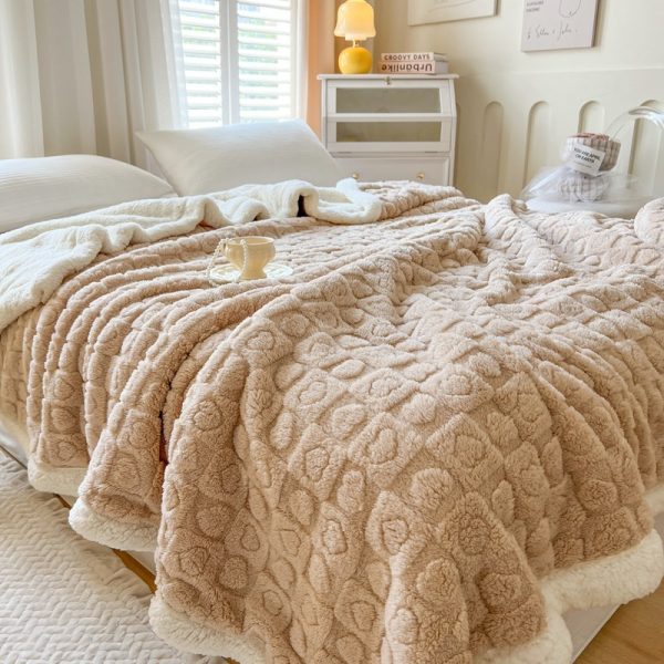 Double Layer Berber Fleece Blanket Thickened Tower Velvet Cover Blanket - Image 8