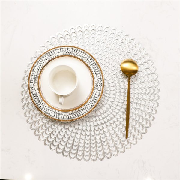 Solid color round PVC hollow placemat - Image 3