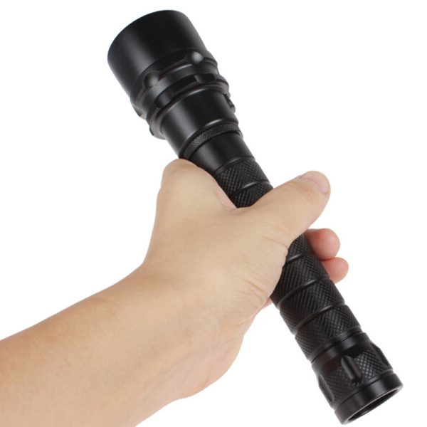 Aluminum alloy strong light rechargeable deep-diving flashlight - Image 3