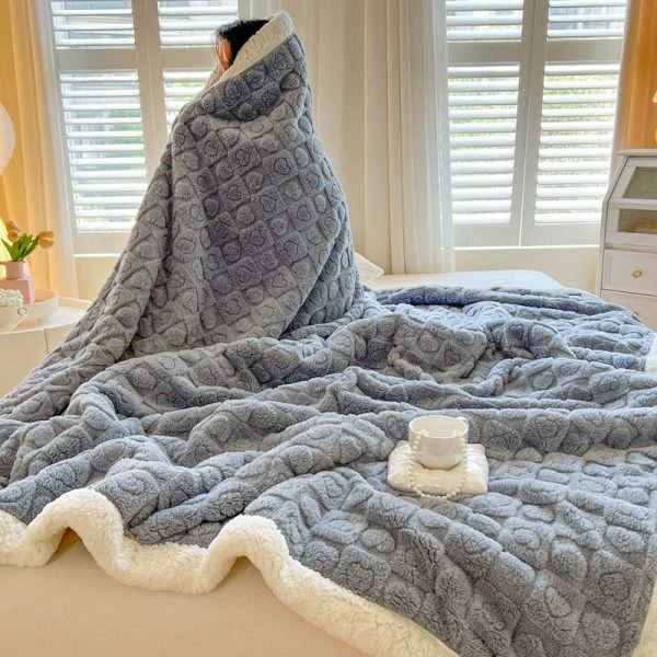 Double Layer Berber Fleece Blanket Thickened Tower Velvet Cover Blanket - Image 10