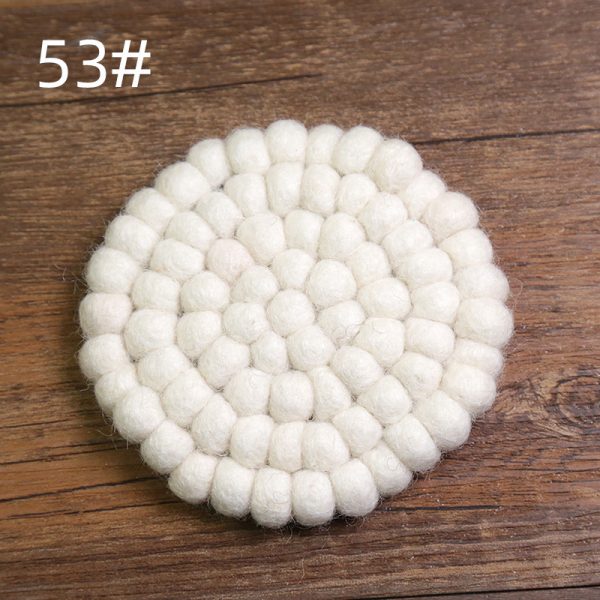 Anti-scald Tea Cup Temperament Pure Color Elegant Wool Ball Coaster - Image 2