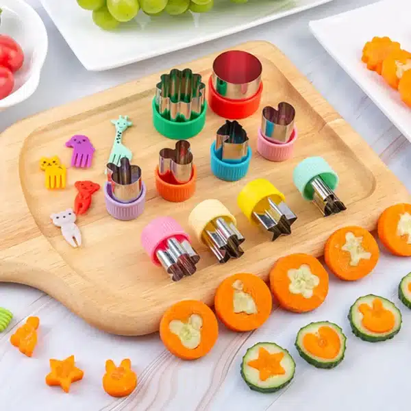 18/19PCS Vegetable And Fruit Cutter Shape Set Cooler Food Paddles Mini Cookie Cutter Sandwich Knife Bento Boxes Kitchen Gadgets - Image 2