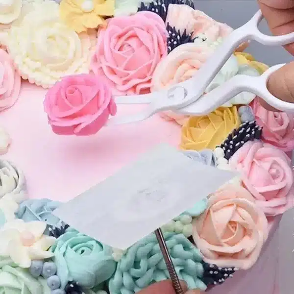 Tulips Rose Nozzle Flower Scissor Cake Tray Home DIY Dessert Cake Cream Decoration Kitchen Baking Gadgets Bakeware Accessories - Image 3