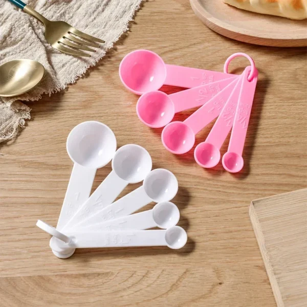 MOONBIFFY 5PCS Measuring Spoons Set Plastic Flour Oil Spices DIY Baking Cooking Tool with Scale Kitchen Gadgets