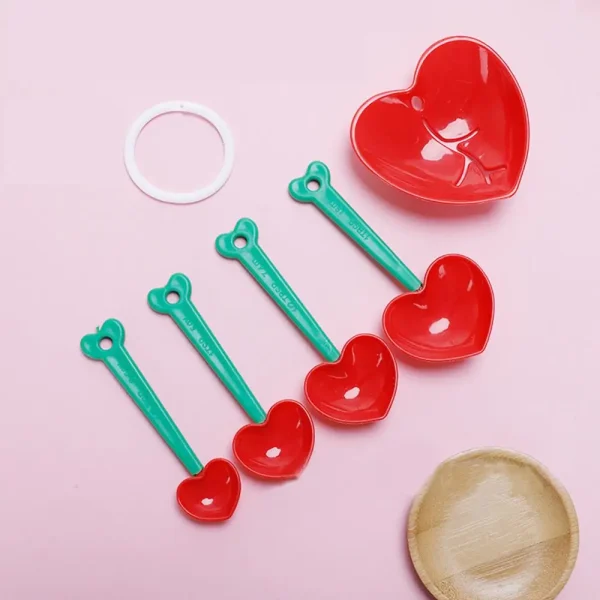 Red Baking Supplies Heart Shape DIY Multi-functional Kitchen Gadgets Measuring Cups Egg White Separator Measuring Spoon