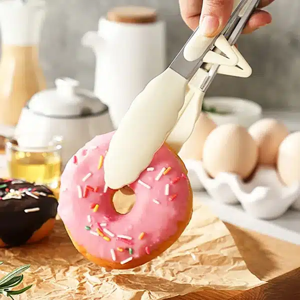 5Pcs Silicone Baking Kitchenware Set Oil Brush Egg Beater Scraper Food Clip Cooking Set Non-stick Kitchen Baking Gadget - Image 3