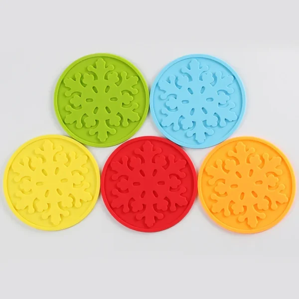 9CM Non-slip Silicone Drinking Coaster Set Holder Snowflake Cup Mat Pad Table Placemats Nonslip Coffee Glass Kitchen Accessories