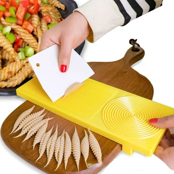 4-piece multifunctional pasta macaroni making set DIY macaroni making board mold kitchen gadgets