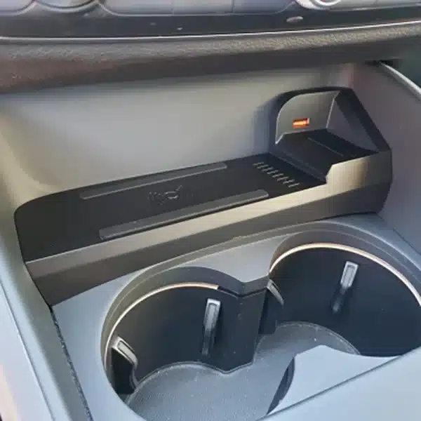 15W Car wireless charger fast phone charger charging pad panel phone holder for Audi A3 8V S3 2014-2020 accessories - Image 2