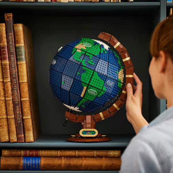Globe Creative Model Building Block Toy - Image 2