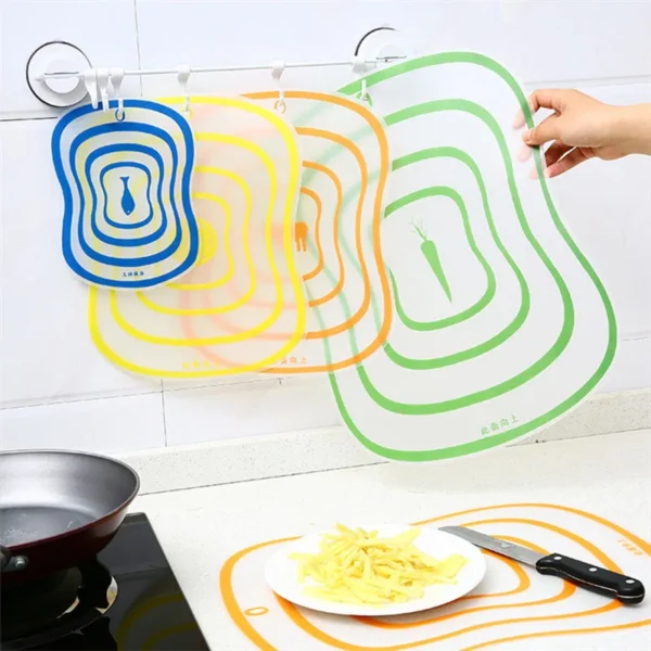 Frosted Clear Bendable Sorting Cutting Board Kitchen Cutting Board Plastic Anti-skid Kneading Panel Cutting Fruit Cutting Board 2