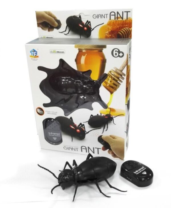 Infrared Remote Control Cockroach Spider Ant Prank Toy - Image 7