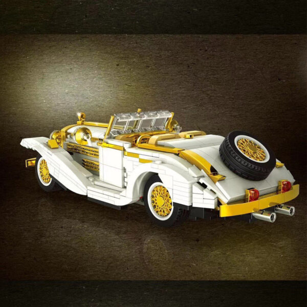 Nostalgic Classic Car Car Toy Model - Image 4