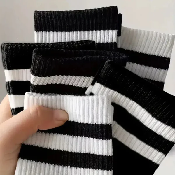 6/12 Pairs Men Socks Spring Autumn Simple Casual Black White Striped Sock Breathable Mid Tube Sock High-quality Round Neck Socks 3