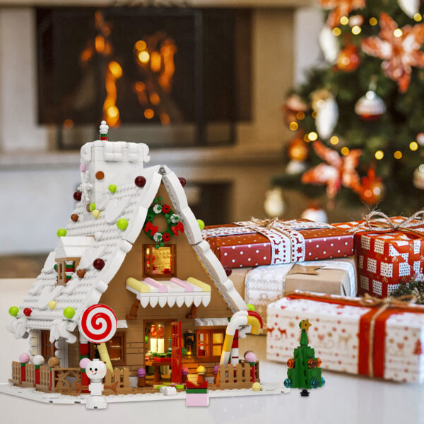 Christmas Gingerbread House Building Block Model - Image 3